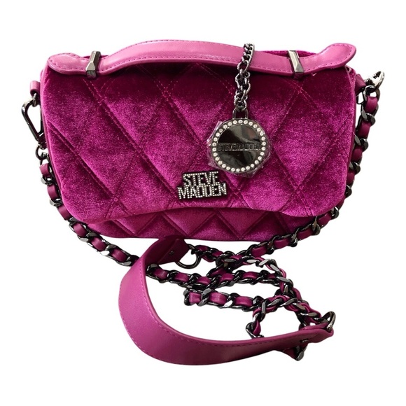 Steve Madden fuchsia fucsia deep pink bcourtney velvet gunmetal chain crossbody - Picture 1 of 13